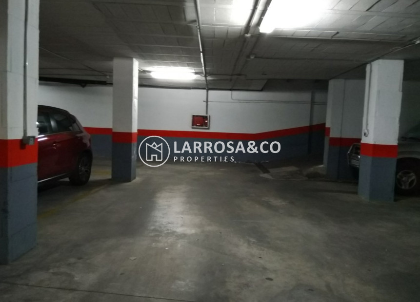 A Vendre - Garage - Torrevieja - Centro