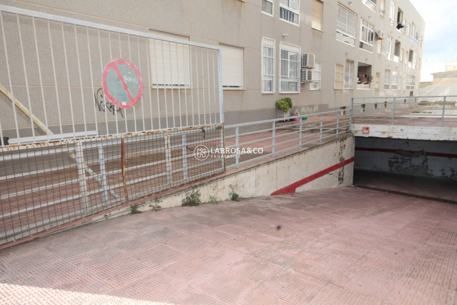 A Vendre - Garage - Torrevieja - Estacion de autobuses