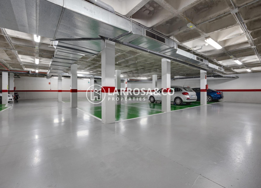 A Vendre - Garage - Torrevieja - Estacion de autobuses