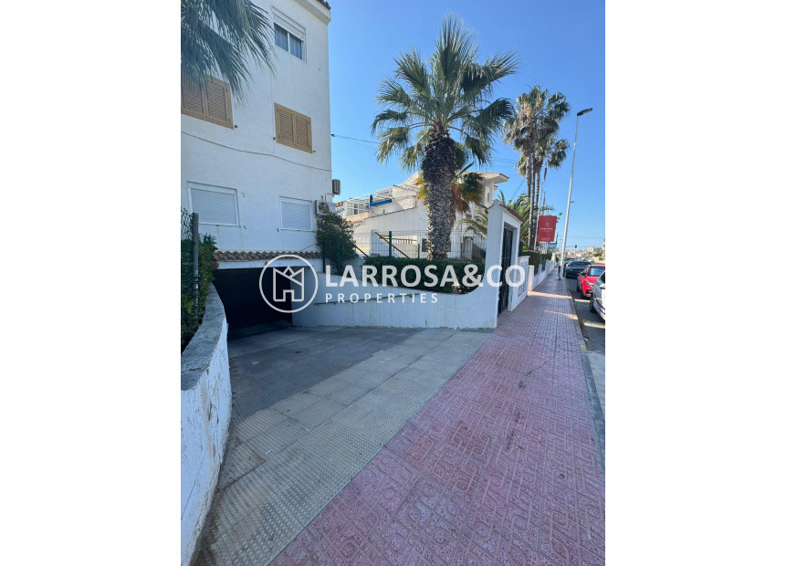 A Vendre - Garage - Torrevieja - Los Frutales