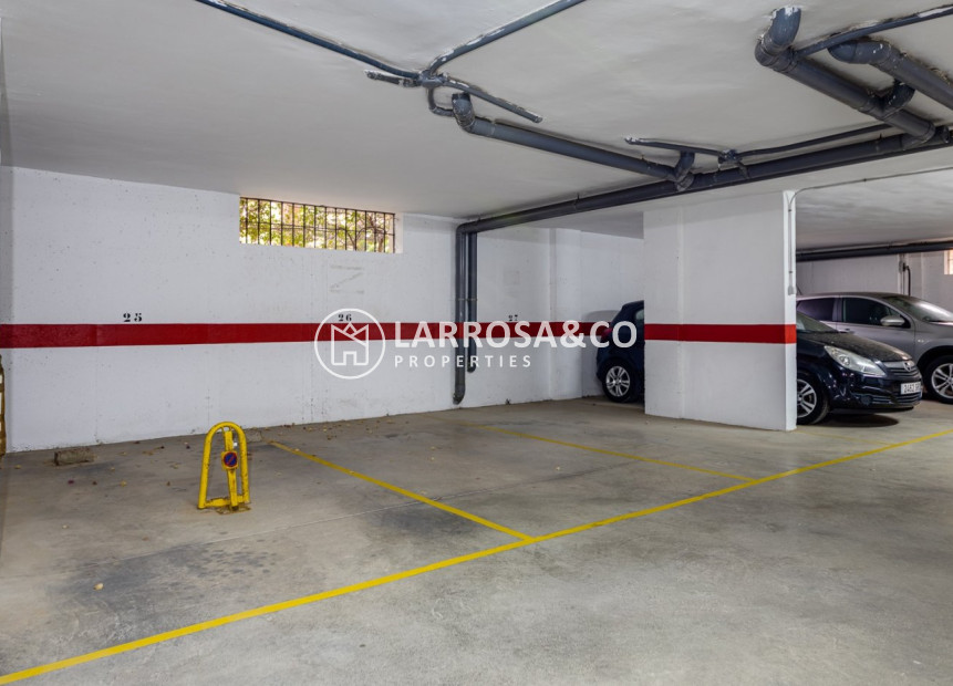 A Vendre - Garage - Torrevieja - Los Locos Beach