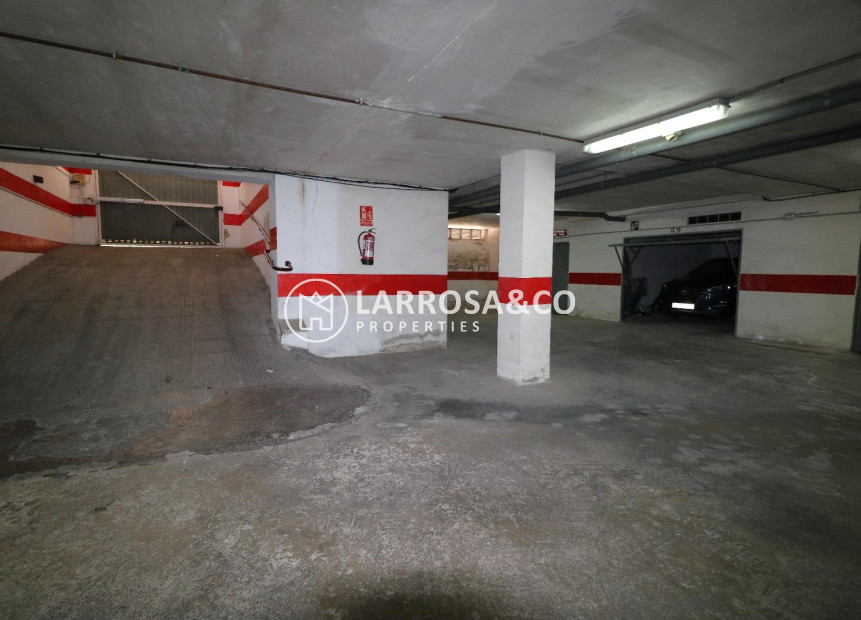 A Vendre - Garage - Torrevieja - Playa del Acequión