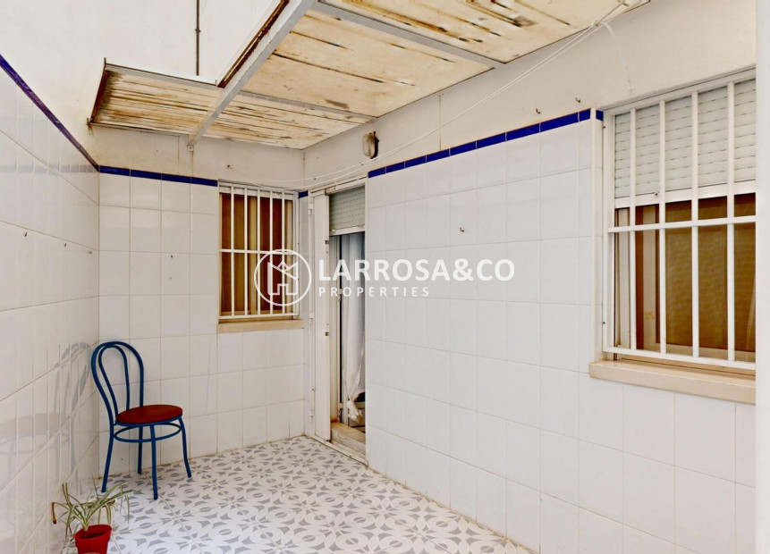 A Vendre - Ground floor apartment - Torrevieja - Estacion de autobuses