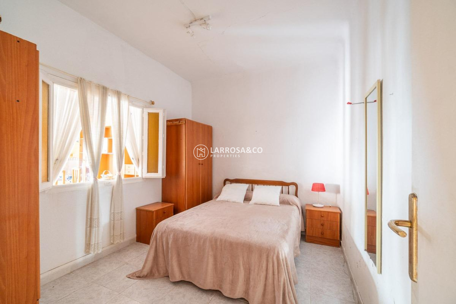 A Vendre - Ground floor apartment - Torrevieja - Playa de los Naufragos