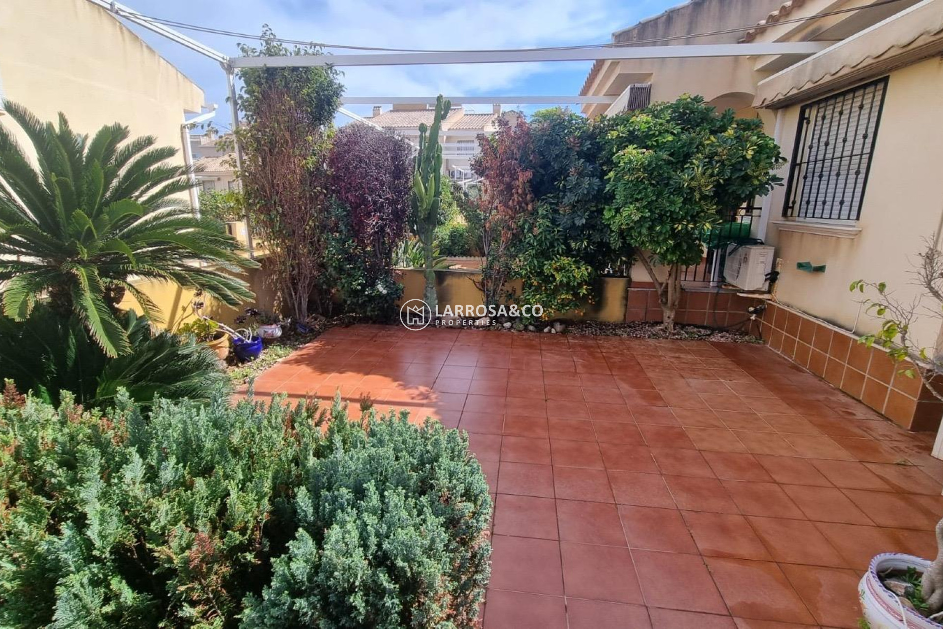 A Vendre - Semi-detached house - Guardamar del Segura - Urbanizaciones