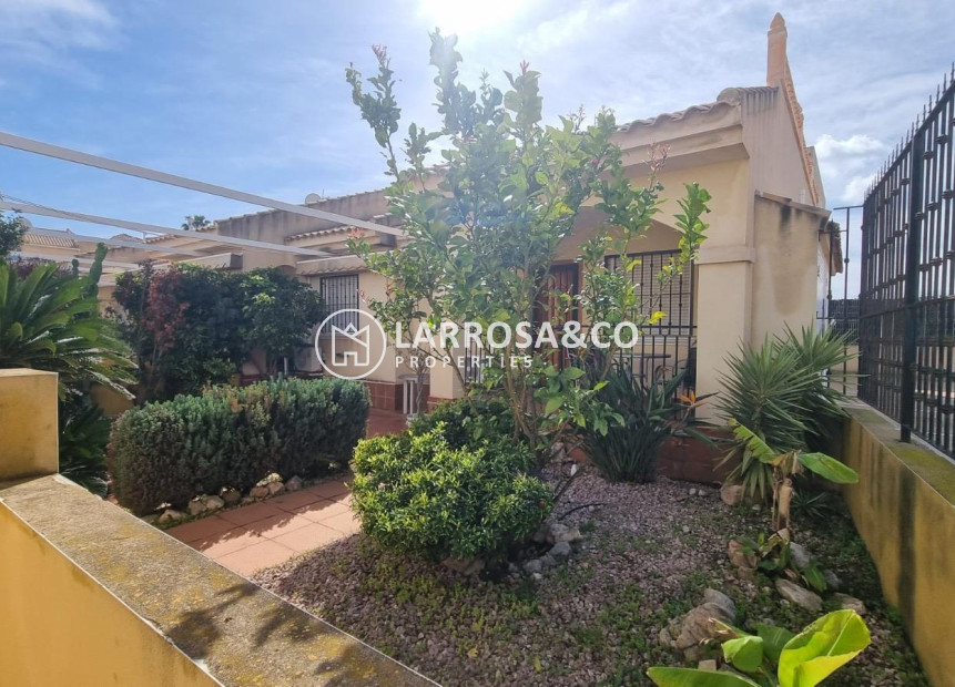 A Vendre - Semi-detached house - Guardamar del Segura - Urbanizaciones
