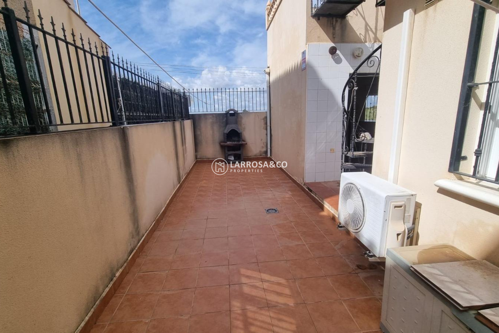 A Vendre - Semi-detached house - Guardamar del Segura - Urbanizaciones