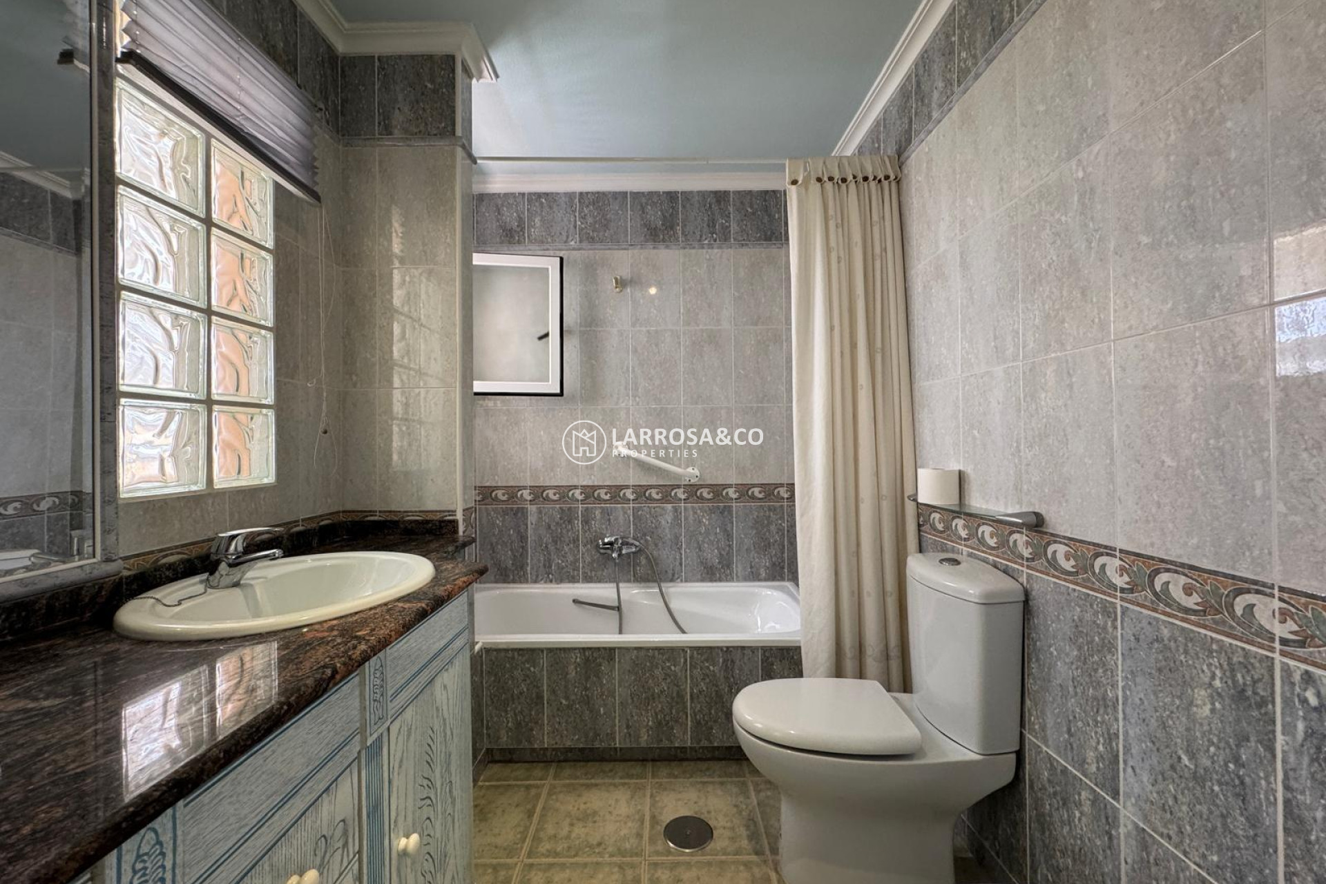 A Vendre - Semi-detached house - Guardamar del Segura - Urbanizaciones