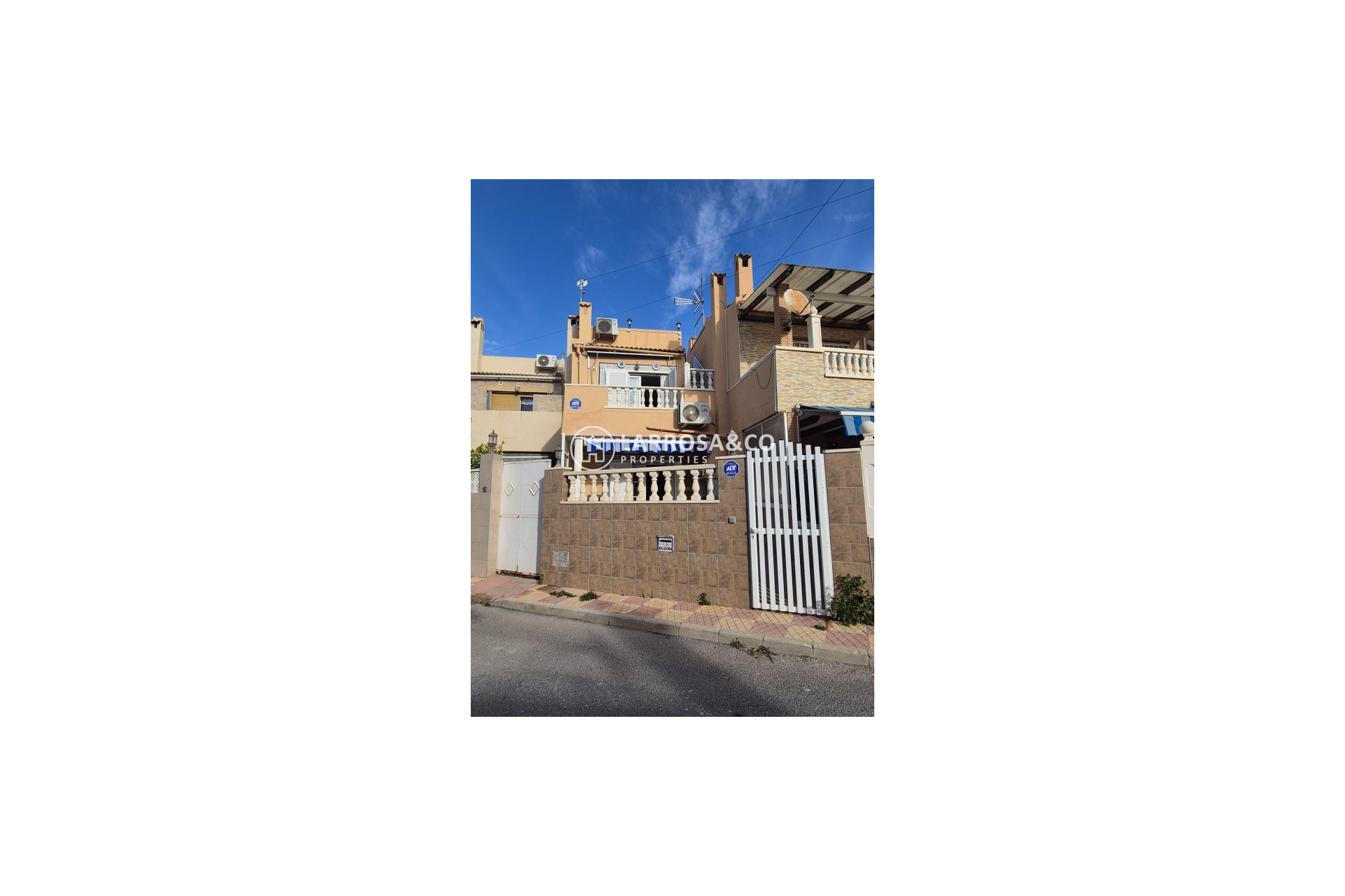 A Vendre - Semi-detached house - La Rosaleda - Inland