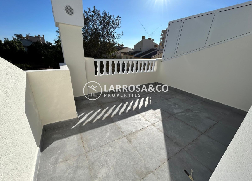 A Vendre - Semi-detached house - Torrevieja - Aguas Nuevas