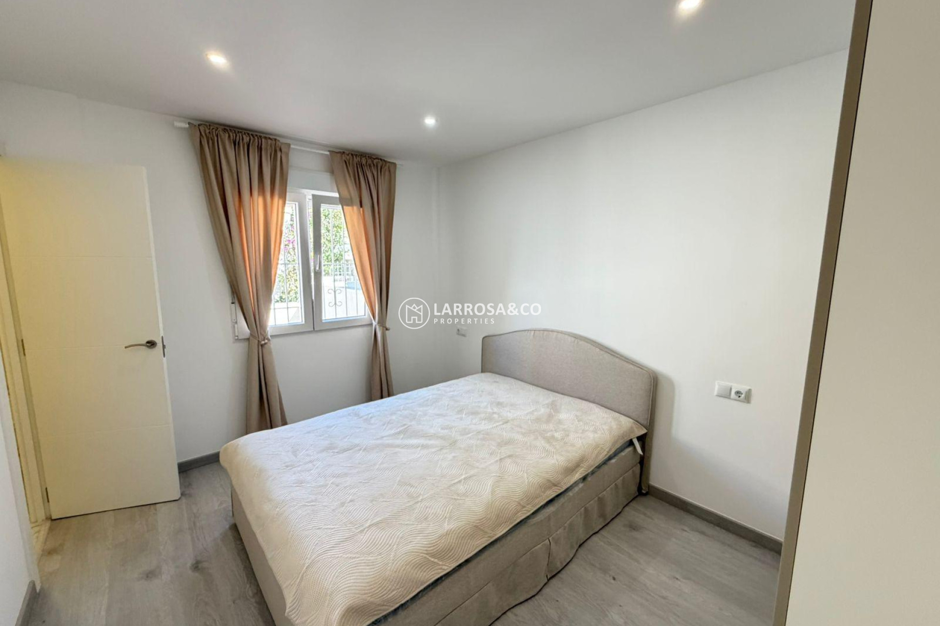 A Vendre - Semi-detached house - Torrevieja - Cabo cervera