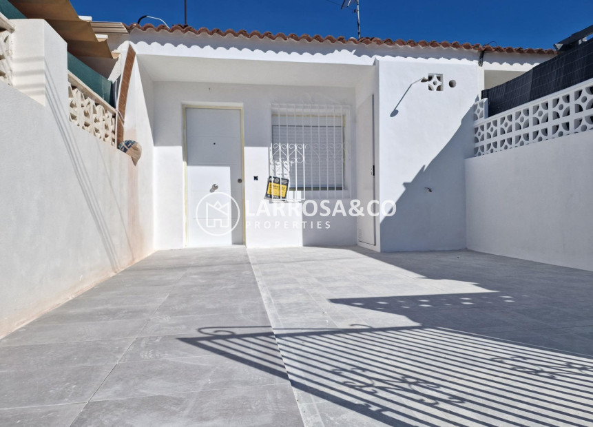 A Vendre - Semi-detached house - Torrevieja - Torretas