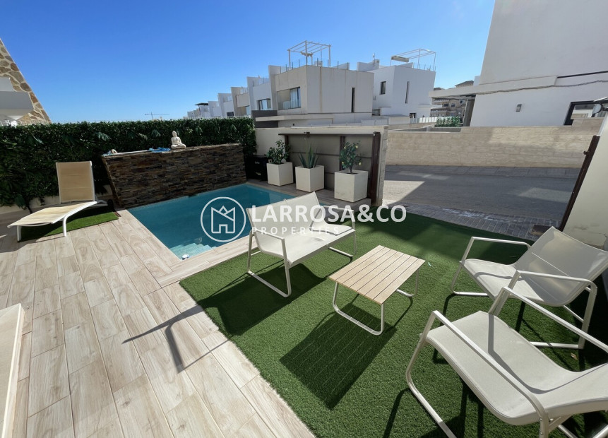 A Vendre - Semi-detached house - Villamartín - Villamartin
