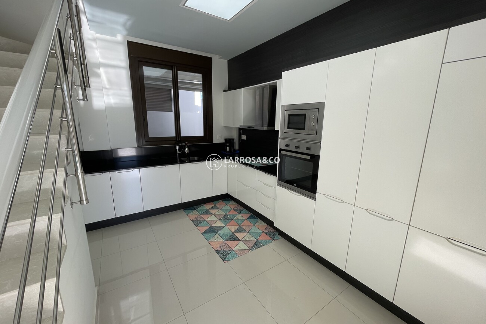 A Vendre - Semi-detached house - Villamartín - Villamartin