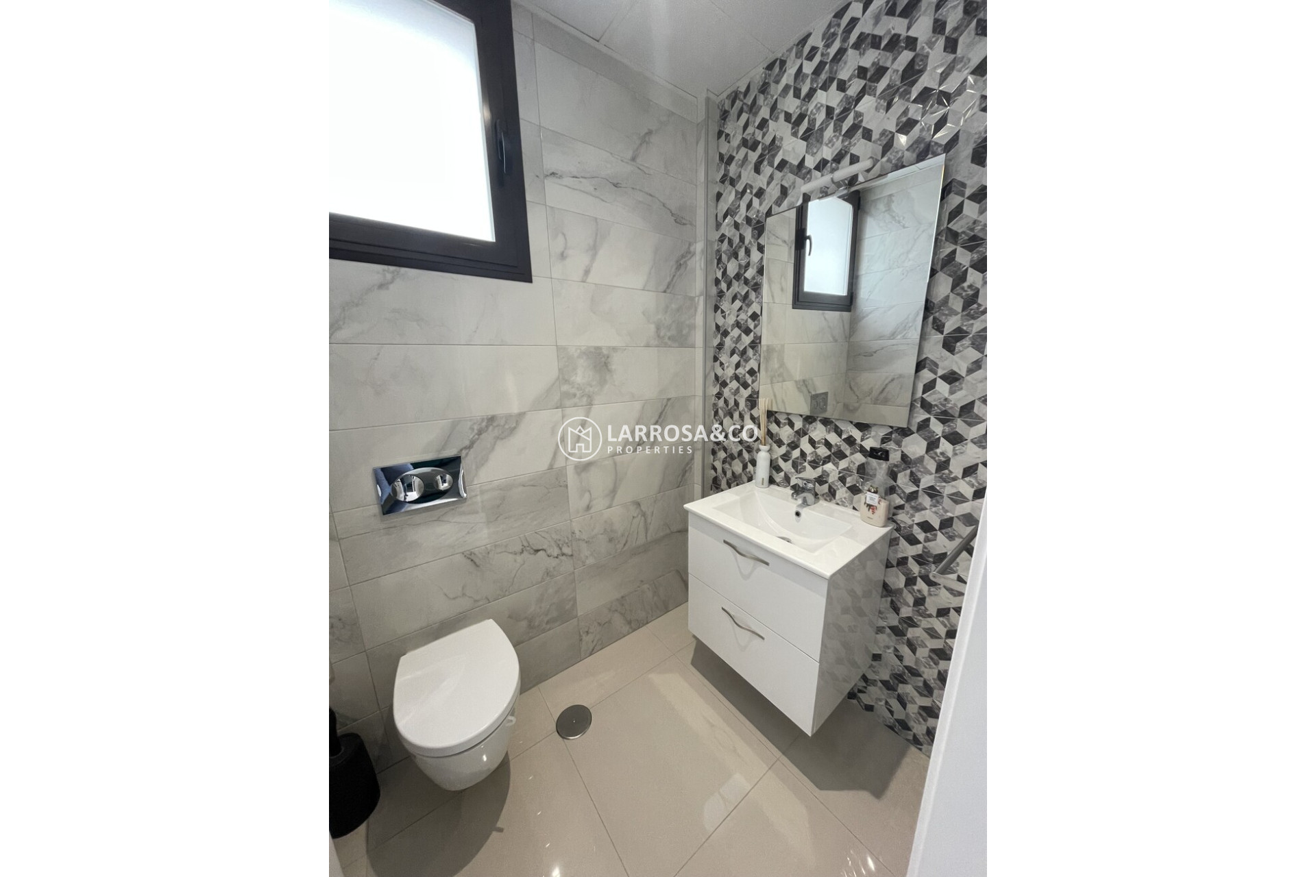 A Vendre - Semi-detached house - Villamartín - Villamartin