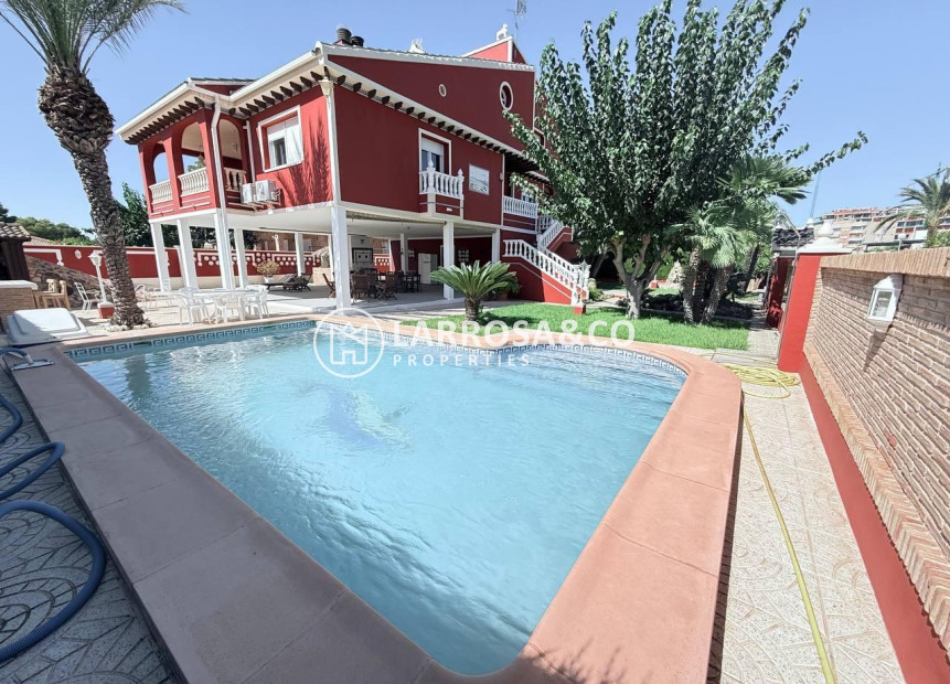 A Vendre - Villa - Campoamor