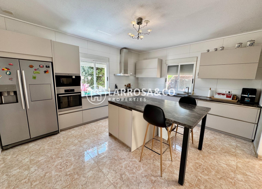 A Vendre - Villa - Dolores - CMNO. ESCORREDOR