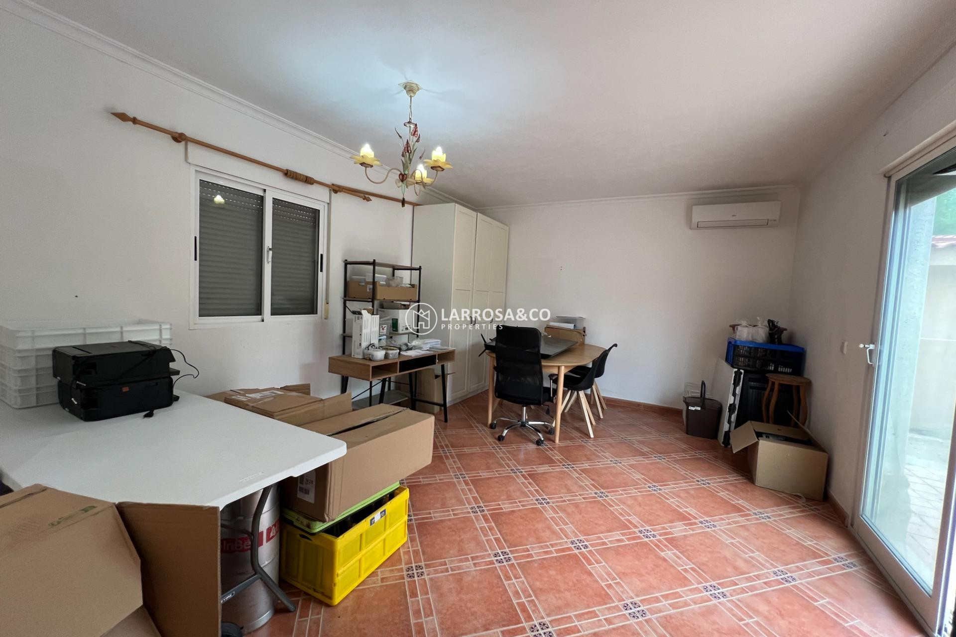 A Vendre - Villa - Dolores - CMNO. ESCORREDOR