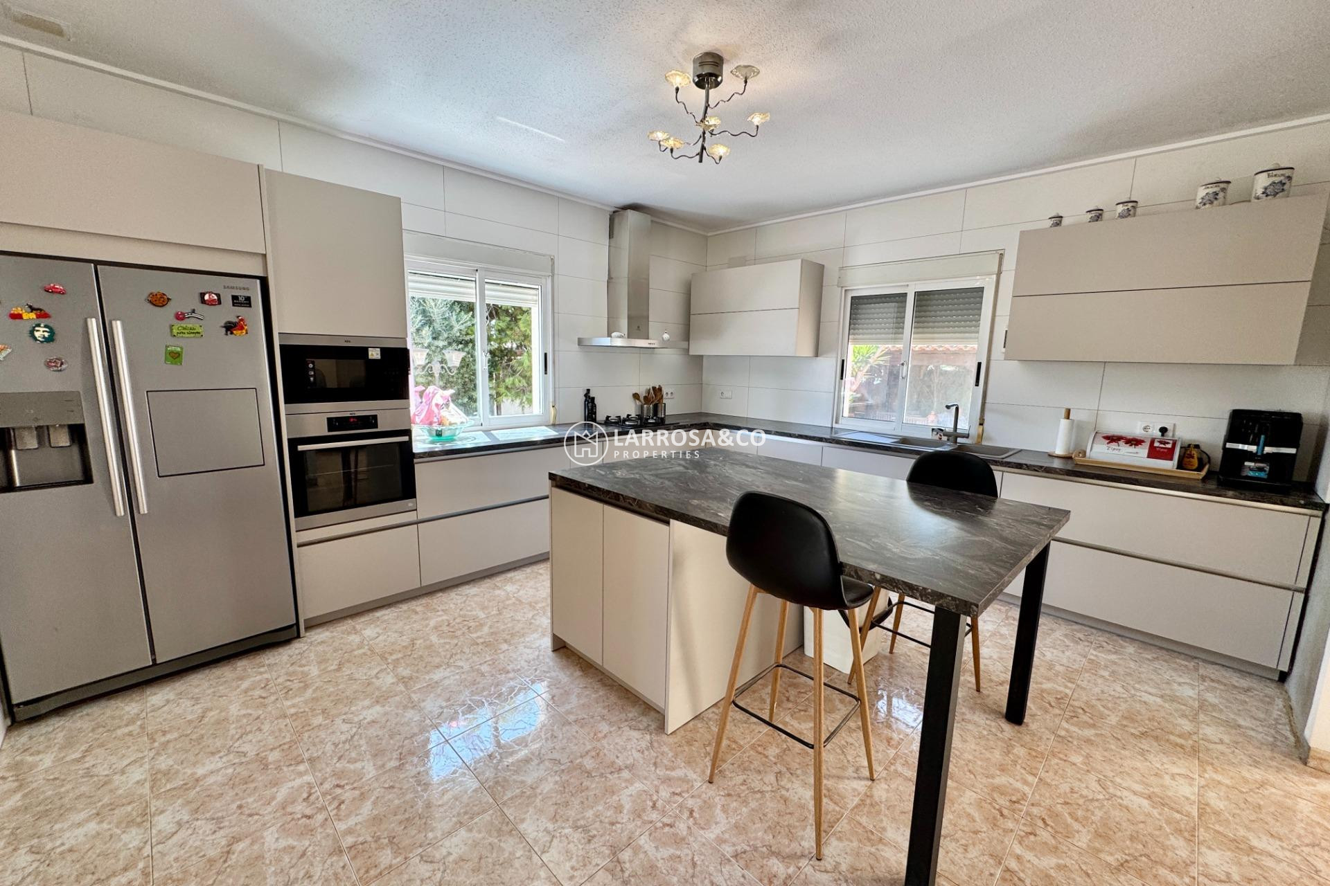 A Vendre - Villa - Dolores - CMNO. ESCORREDOR