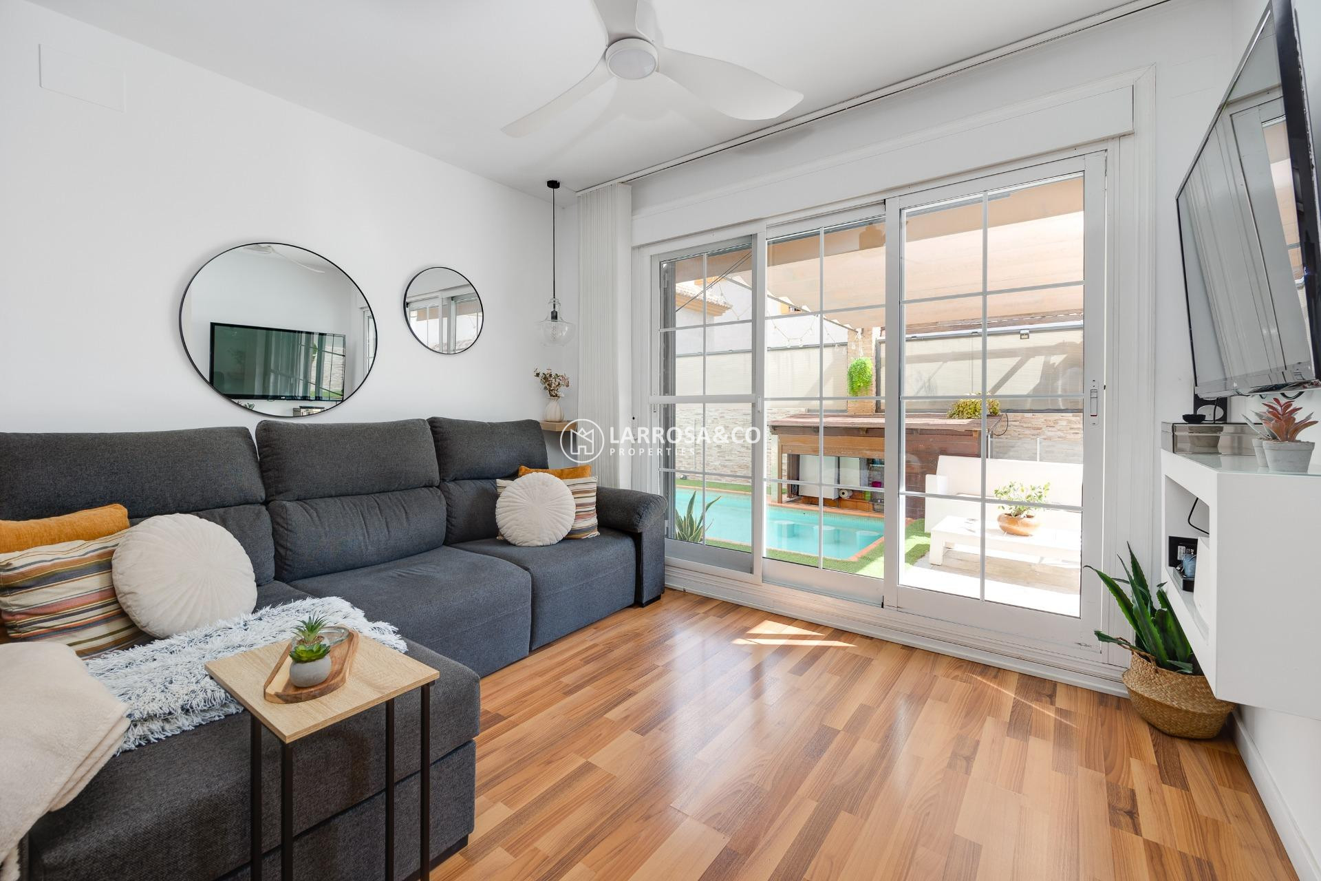 A Vendre - Villa - Los Montesinos - La Herrada