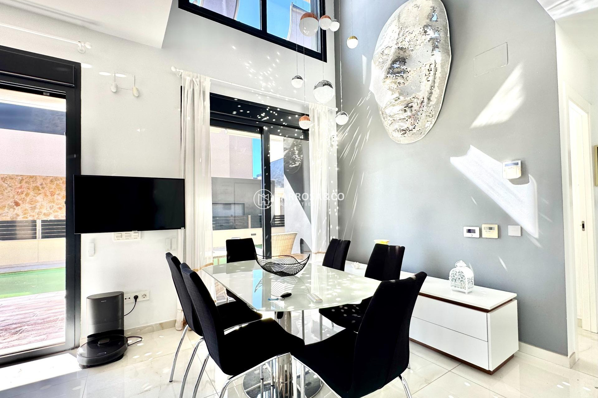 A Vendre - Villa - Orihuela costa - Lomas de Cabo Roig