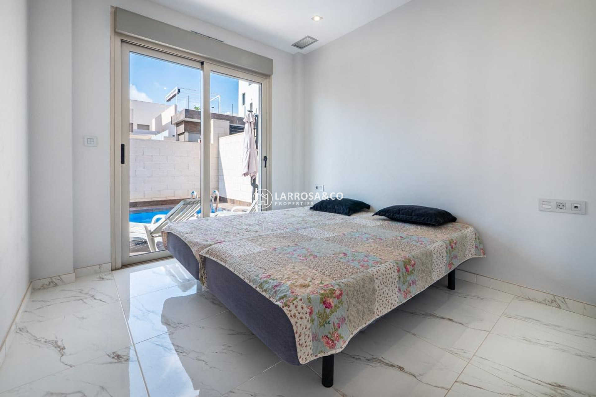 A Vendre - Villa - Orihuela costa - PAU 26