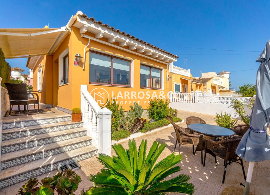 A Vendre - Villa - Orihuela costa - Punta Prima