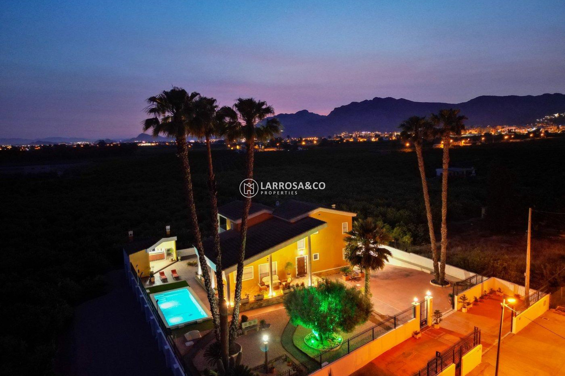 A Vendre - Villa - Orihuela - Orihuela Ciudad