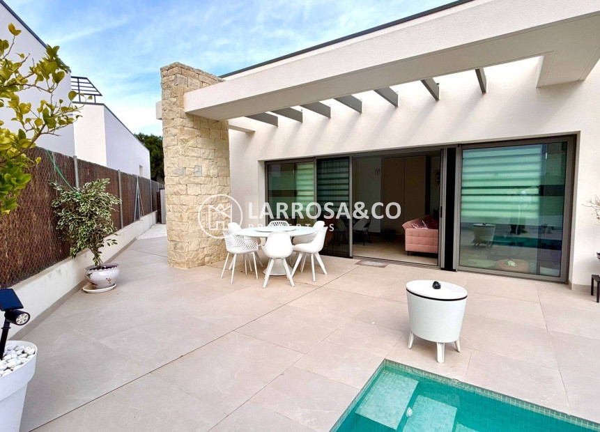 A Vendre - Villa - San Miguel de Salinas - Urbanizacion Blue Lagoon