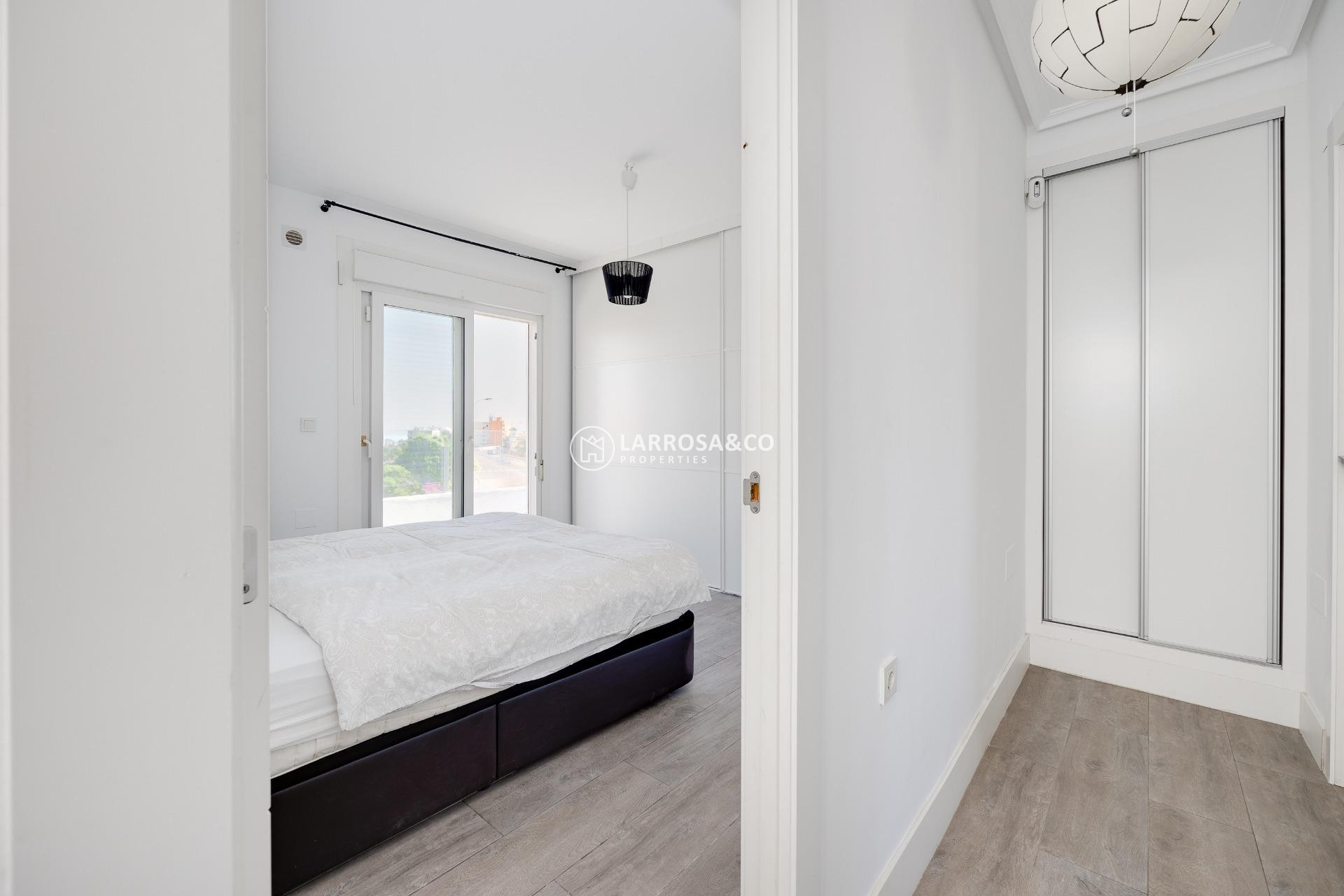 A Vendre - Villa - Torrevieja - Aguas Nuevas