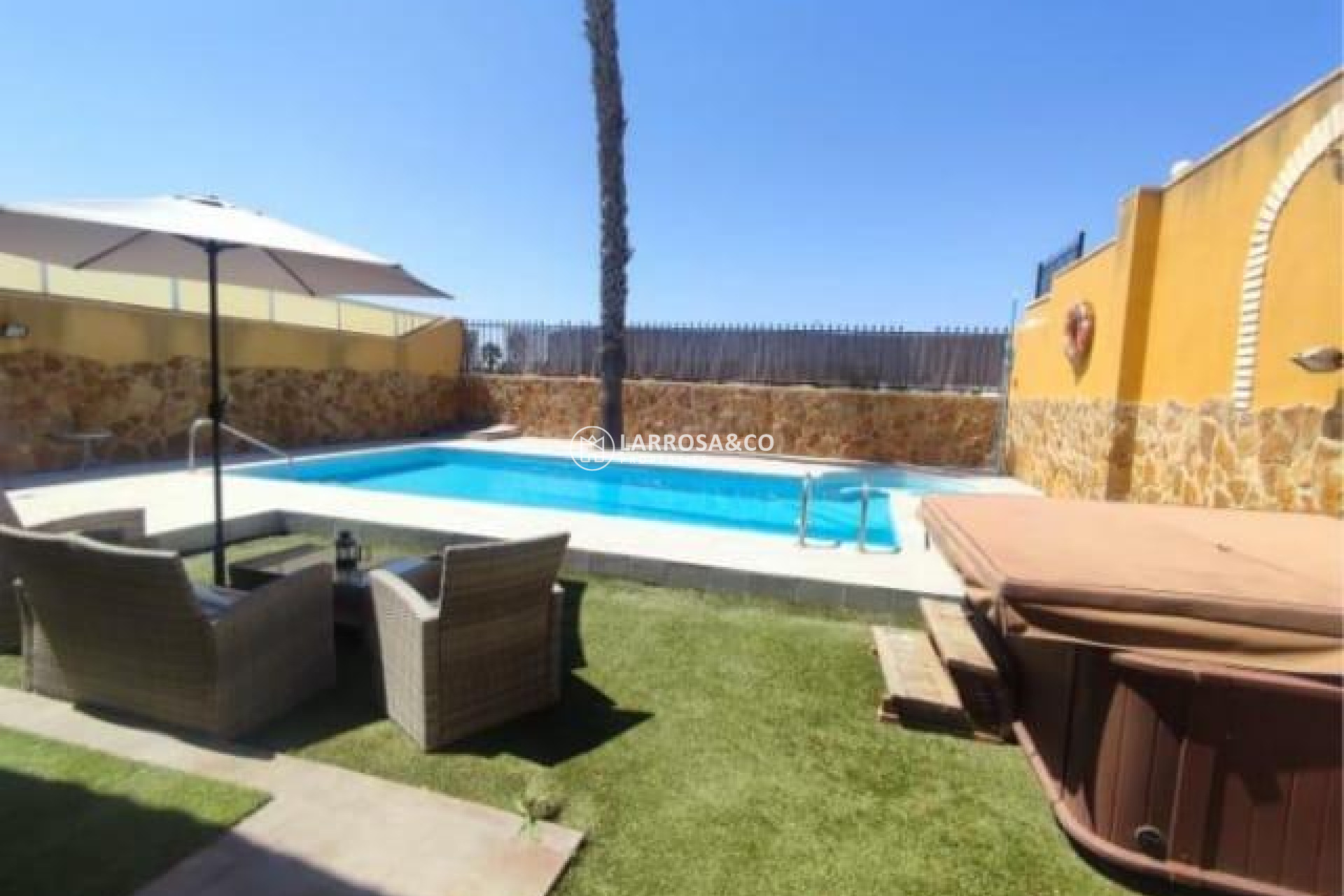 A Vendre - Villa - Torrevieja - Aguas Nuevas