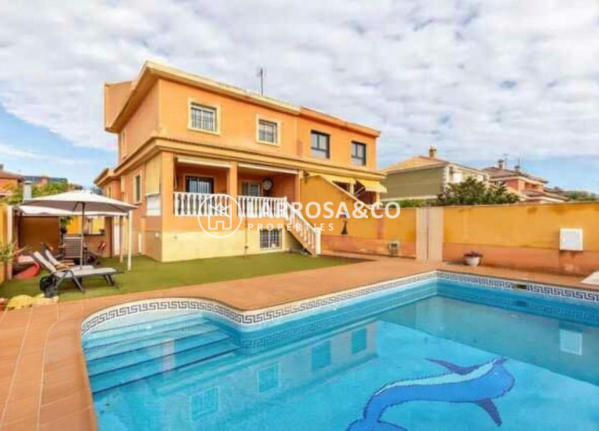 A Vendre - Villa - Torrevieja - Aguas Nuevas