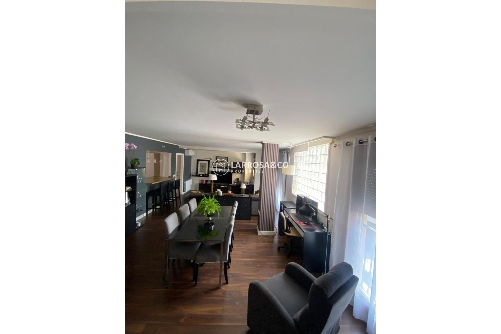 A Vendre - Villa - Torrevieja - Centro - Muelle Pesquero