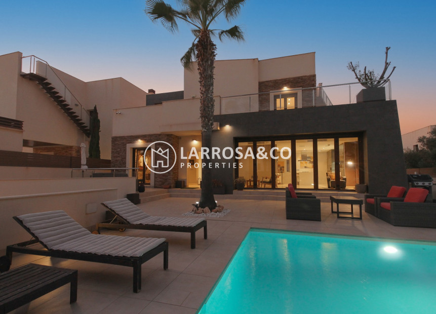 A Vendre - Villa - Torrevieja - Costa Blanca