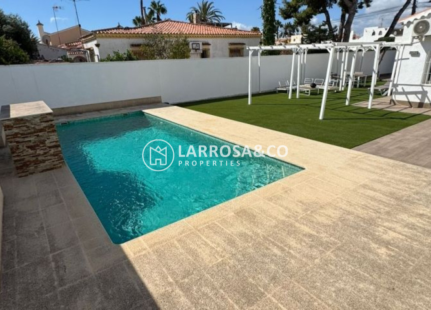 A Vendre - Villa - Torrevieja - Costa Blanca