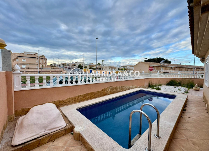 A Vendre - Villa - Torrevieja - Costa Blanca