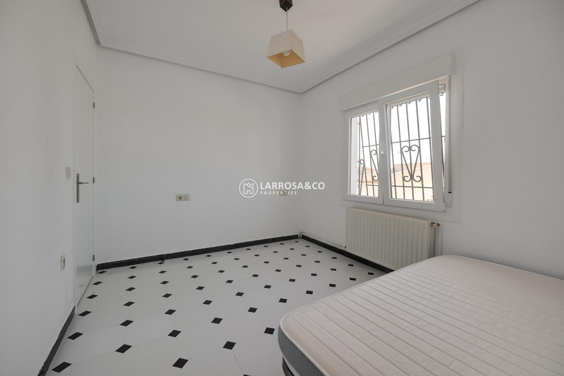 A Vendre - Villa - Torrevieja - La Siesta - El Salado - Torreta