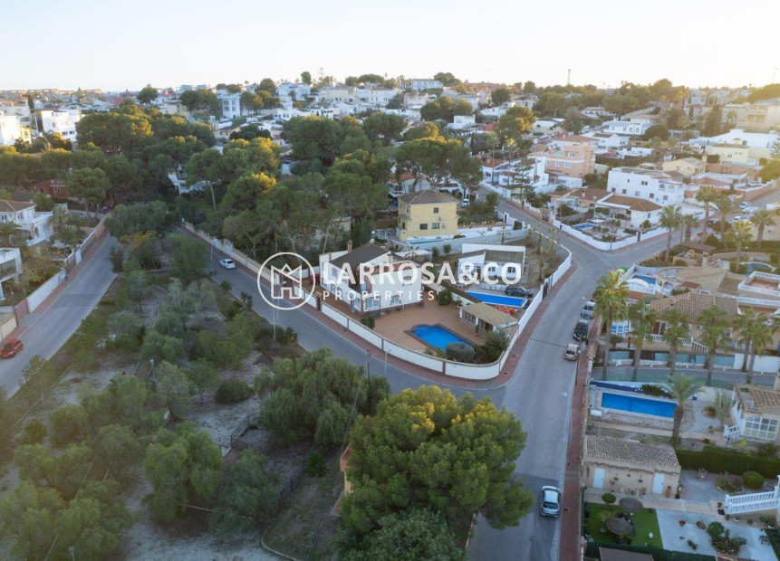 A Vendre - Villa - Torrevieja - Los Balcones - Los Altos del Edén