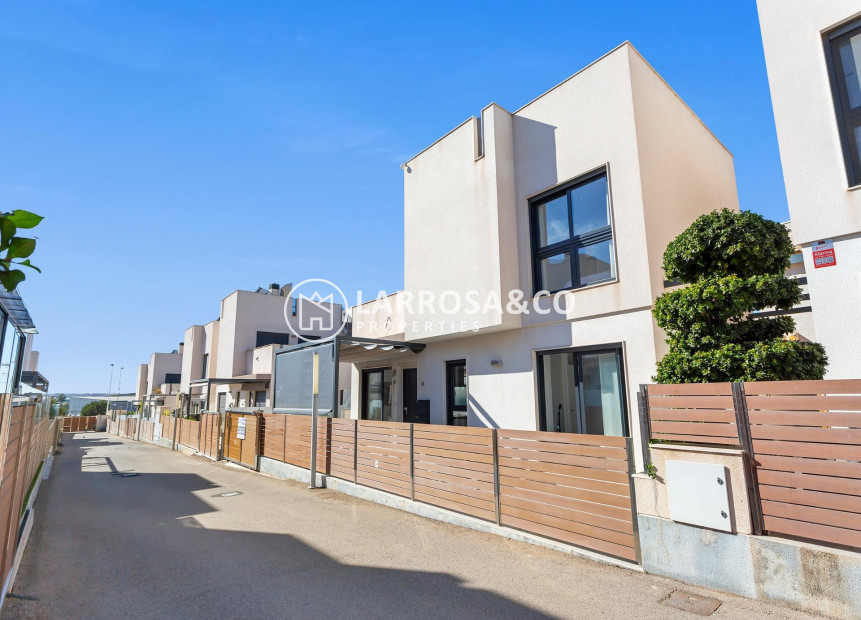 A Vendre - Villa - Torrevieja - Sector 25