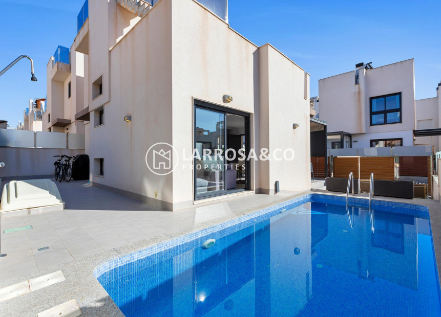 A Vendre - Villa - Torrevieja - Sector 25