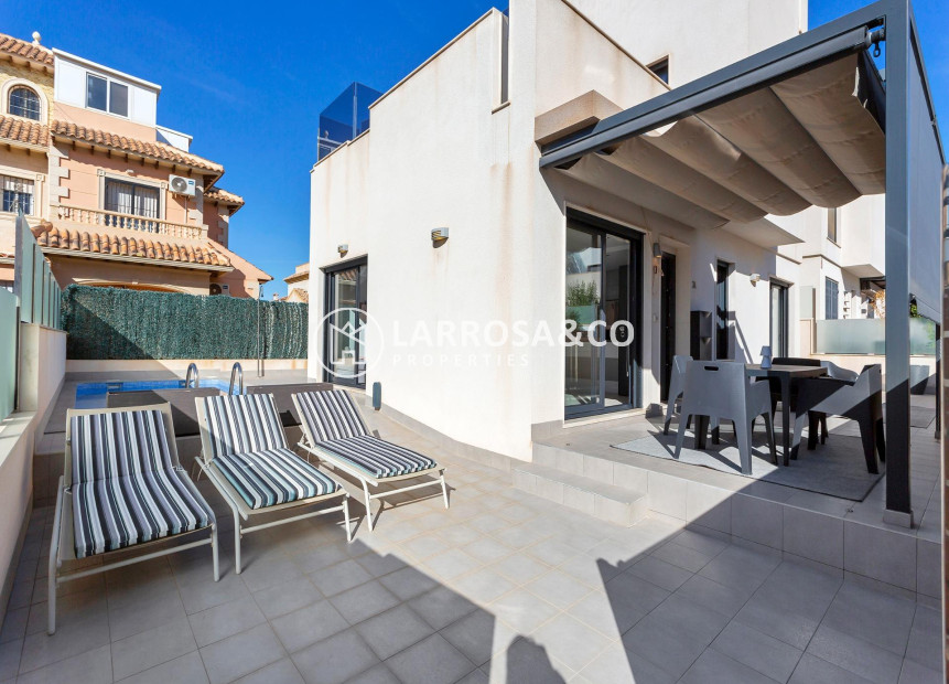 A Vendre - Villa - Torrevieja - Sector 25