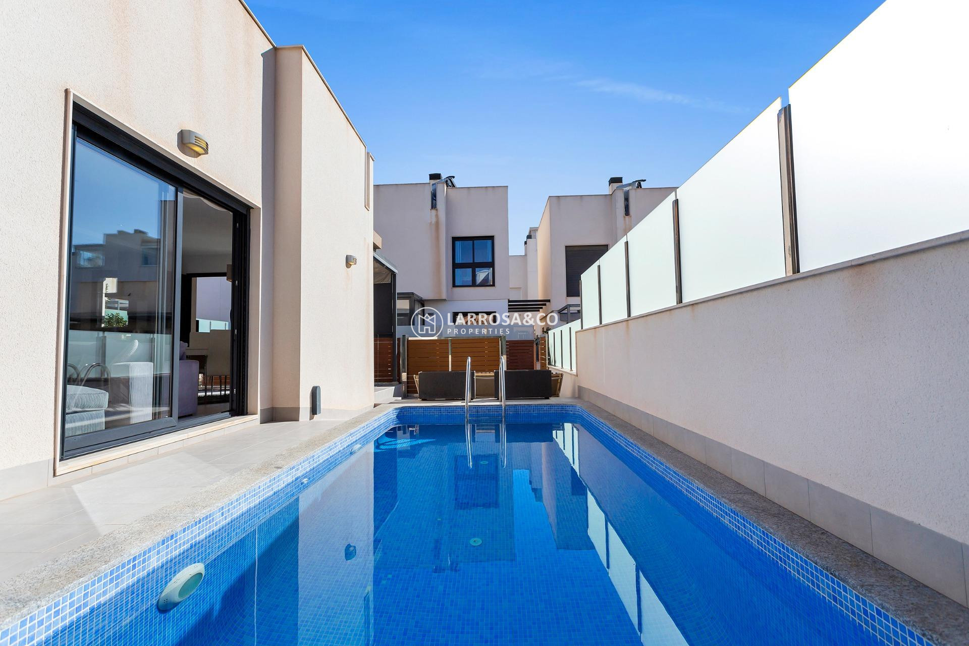 A Vendre - Villa - Torrevieja - Sector 25