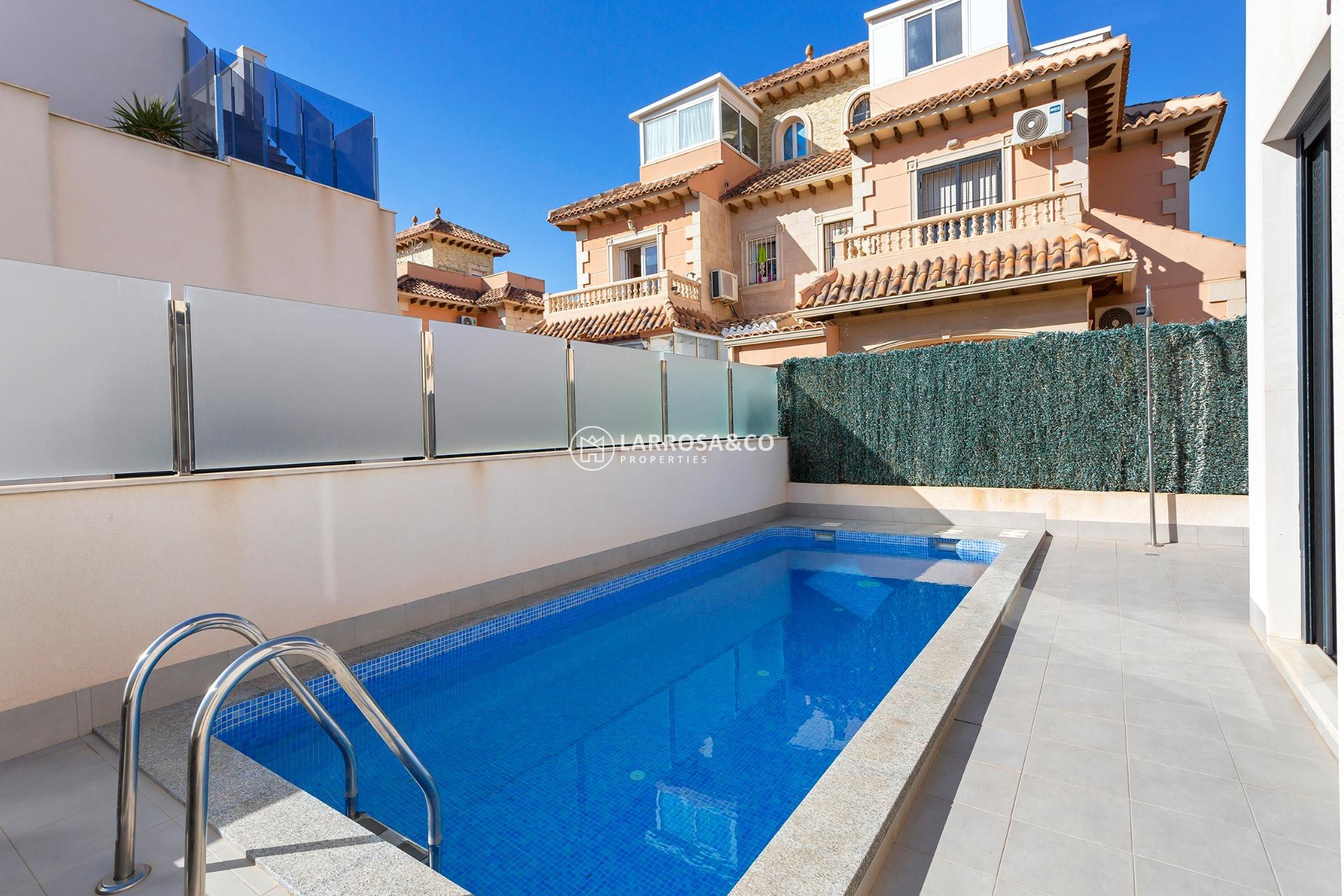 A Vendre - Villa - Torrevieja - Sector 25