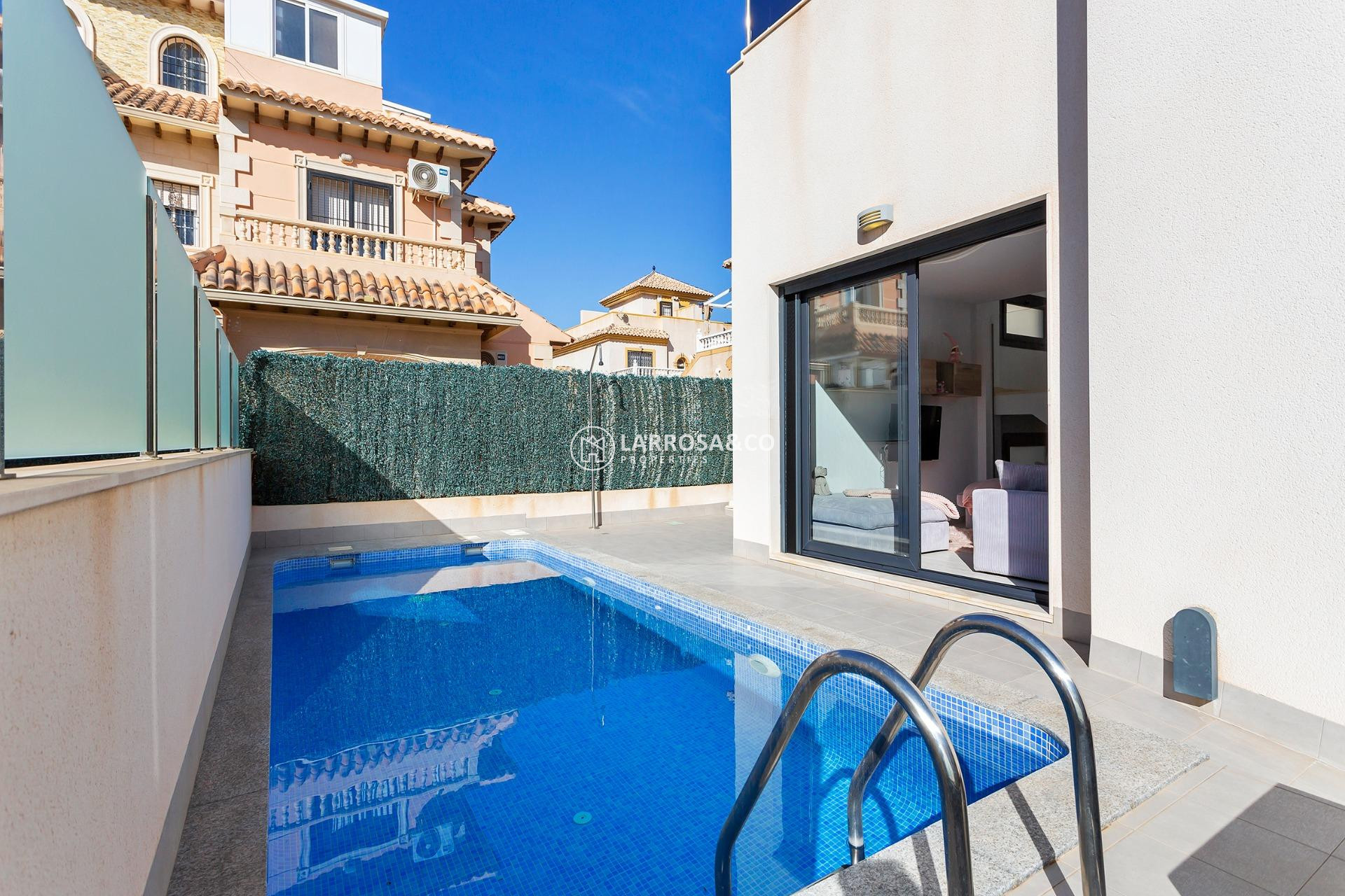 A Vendre - Villa - Torrevieja - Sector 25