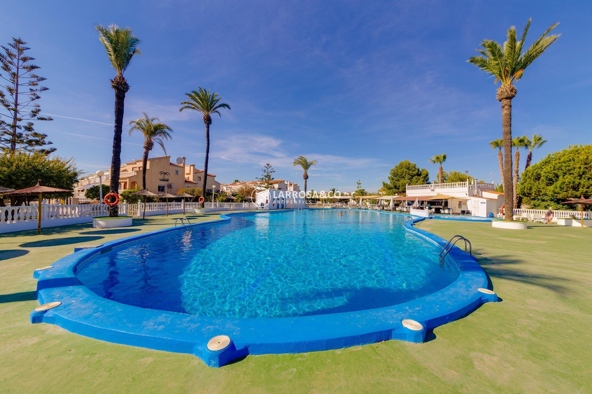 A Vendre - Villa - Torrevieja - Torreta florida