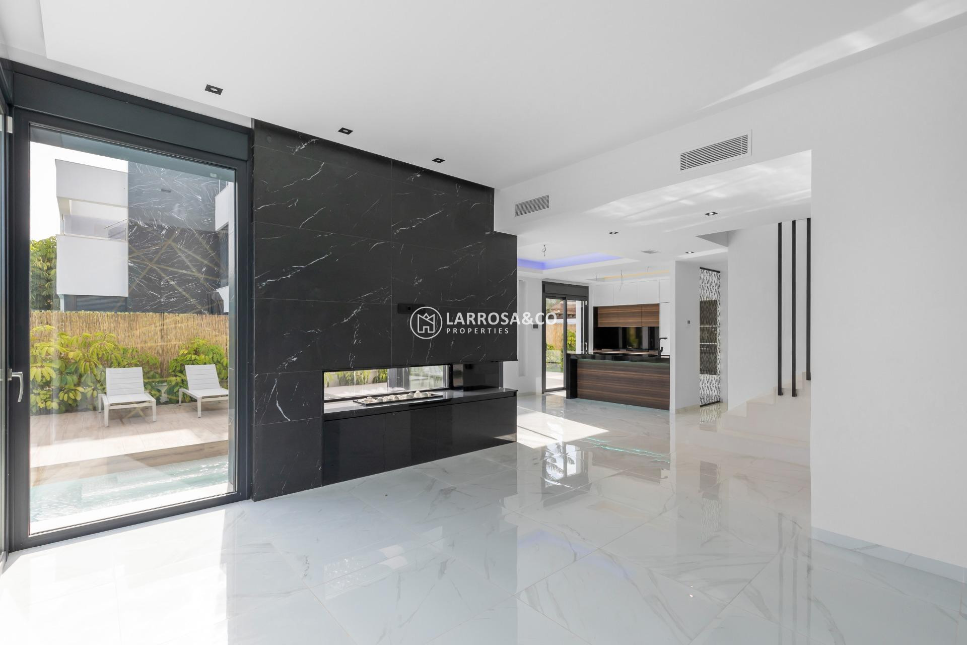 A Vendre - Villa - Torrevieja - Torreta florida