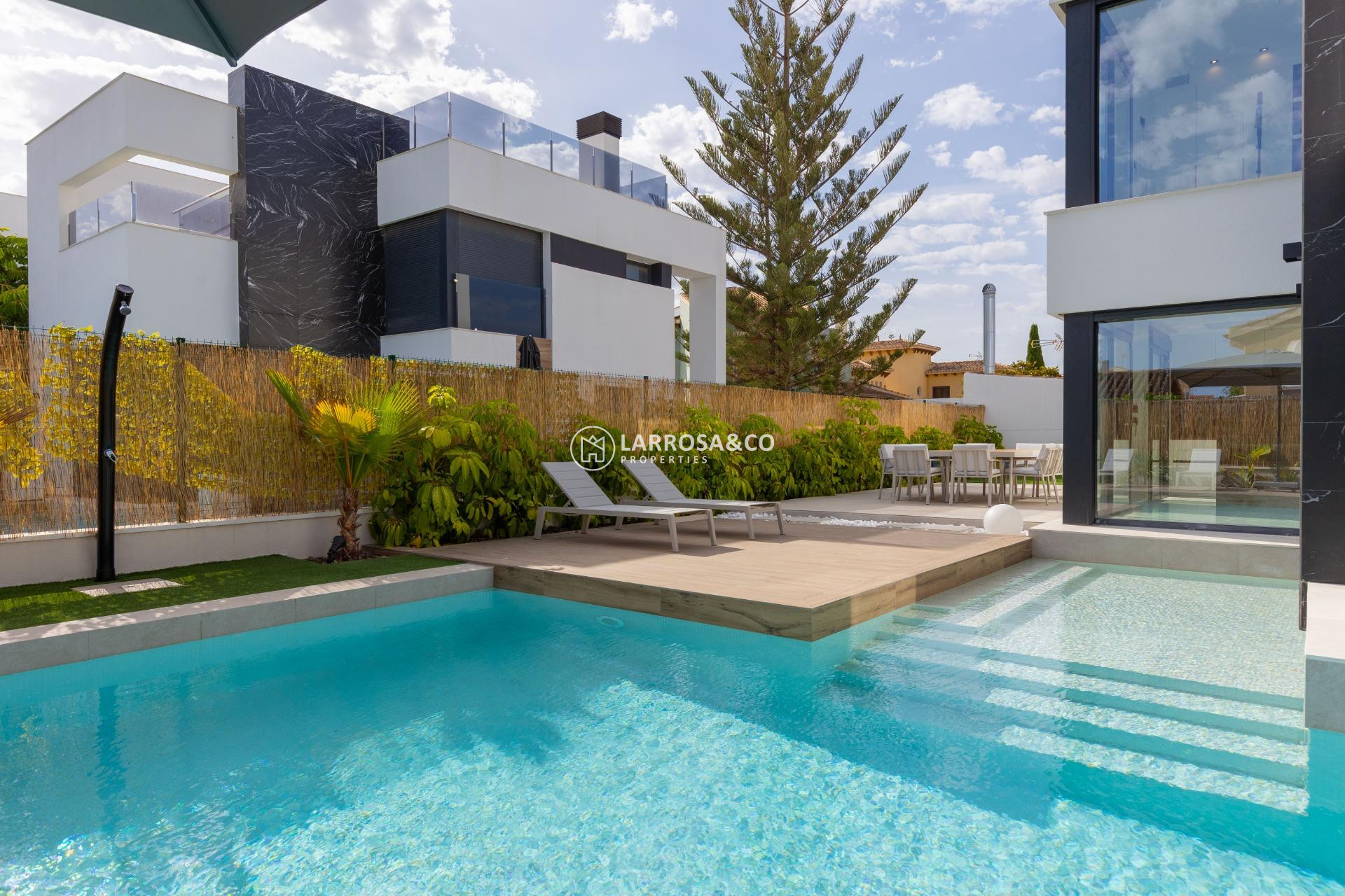 A Vendre - Villa - Torrevieja - Torreta florida