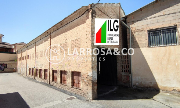 Almacén - Resale - Fuente Vaqueros - CENTRO