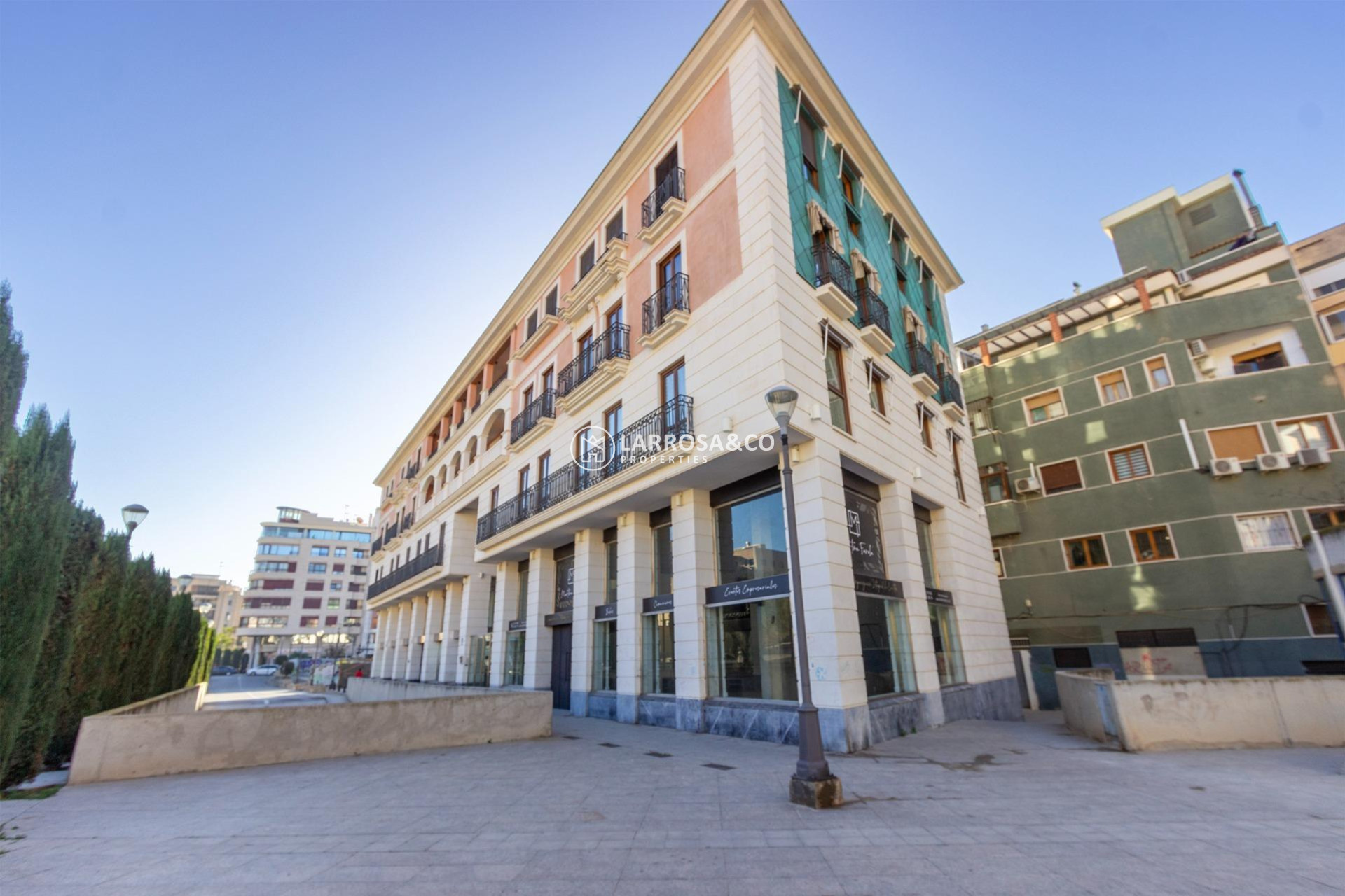 Alquiler larga estancia - Local - Orihuela - Zona Centro