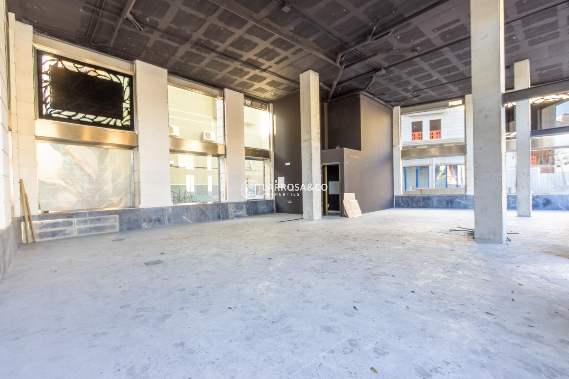 Alquiler larga estancia - Local - Orihuela - Zona Centro